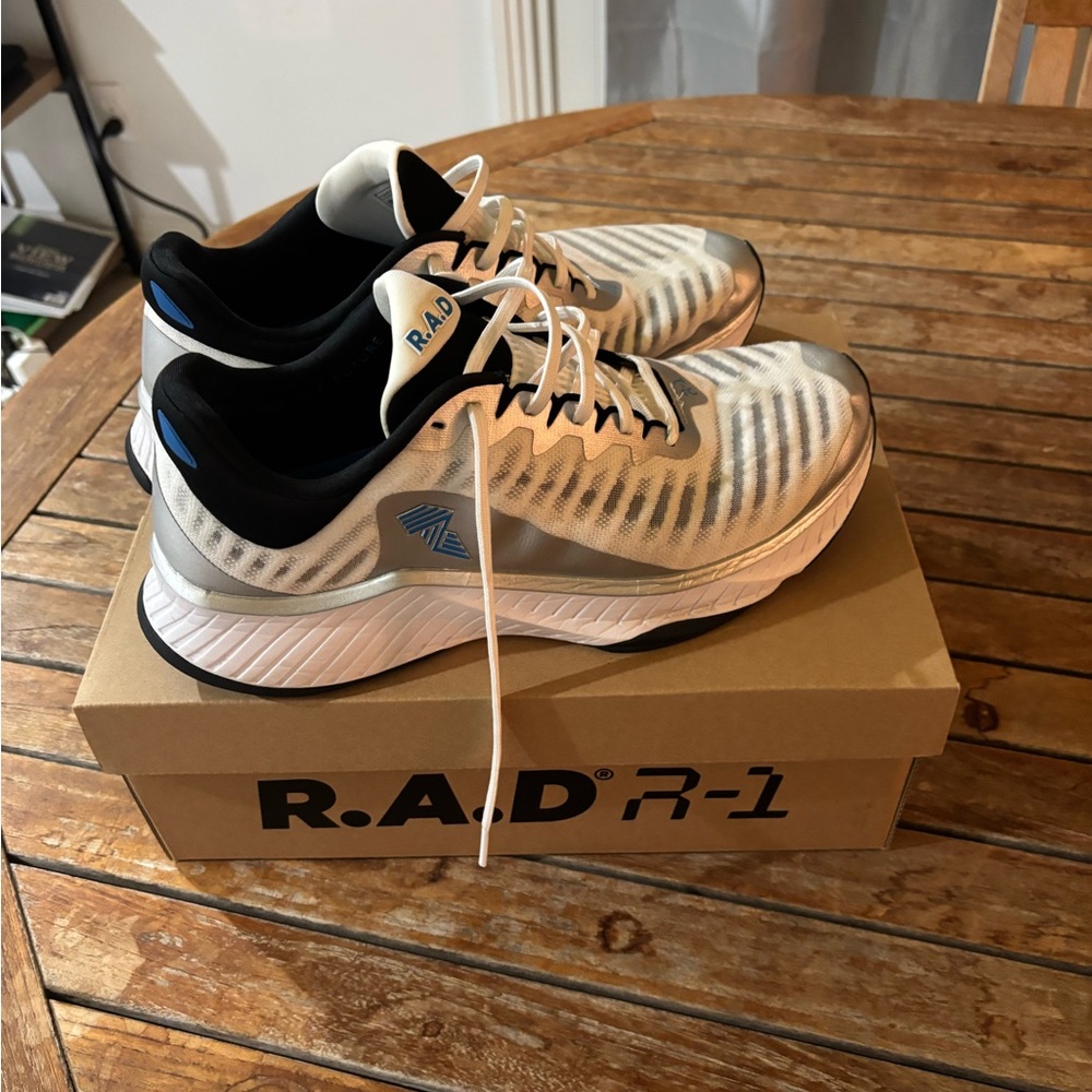R.A.D R-1 Running Shoes - White and Blue